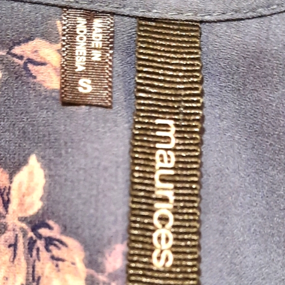 Maurices Sleeveless Floral Print Polyester Blouse size Small - Picture 8 of 8